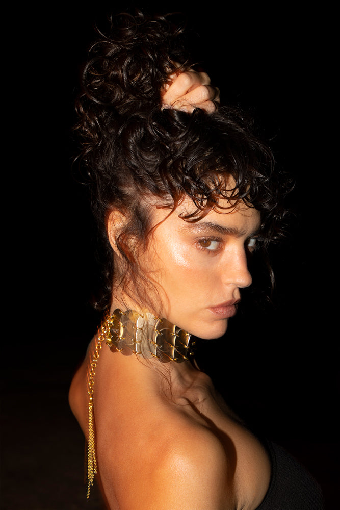 Gold choker necklace made from recycled aluminum, non-tarnish and vegan-friendly, handmade in Ibiza